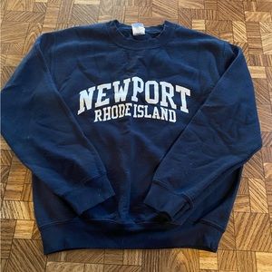 Newport Gildan Sweatshirt, Size small